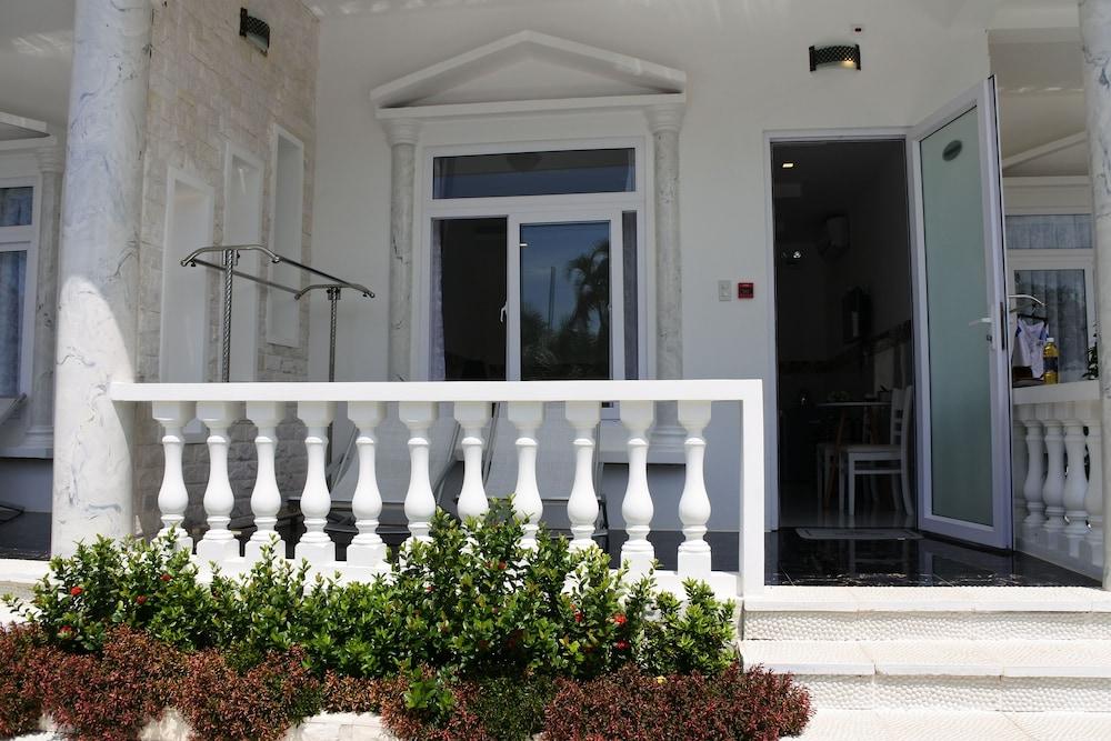 Godiva Phu Quoc Hotel