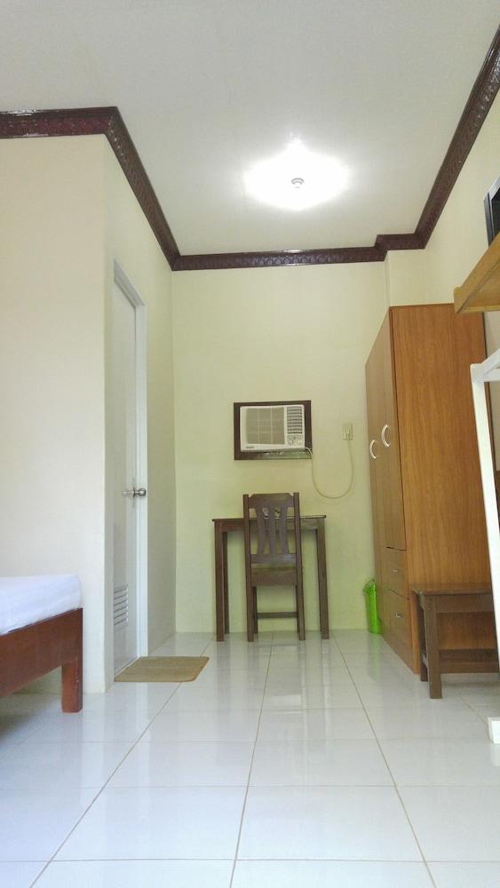 Villa Almedilla Pension House