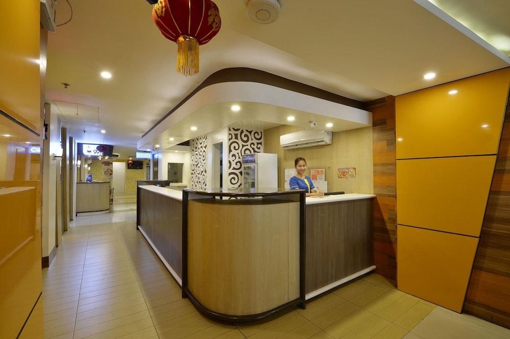 Hotel 99 Monumento Caloocan