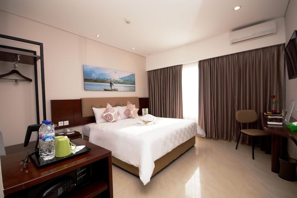 Hotel PrimeBiz Tegal