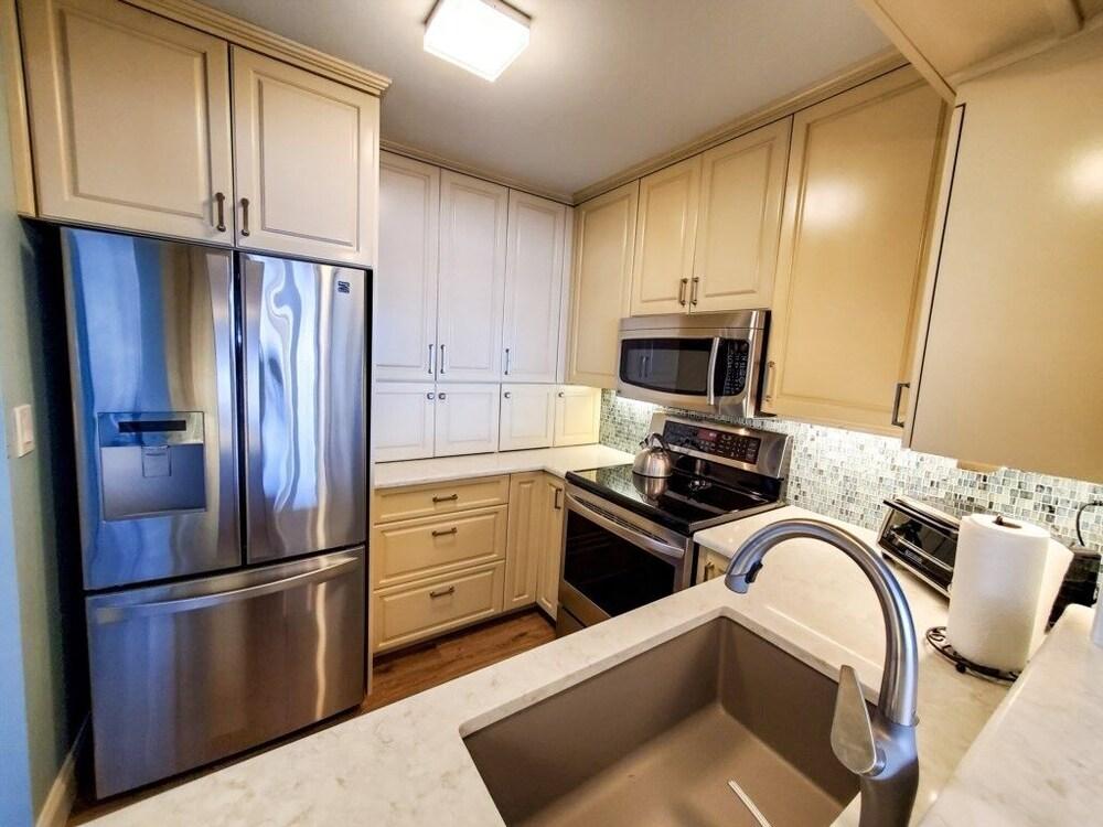 Hickory Bay West 204 by RedAwning