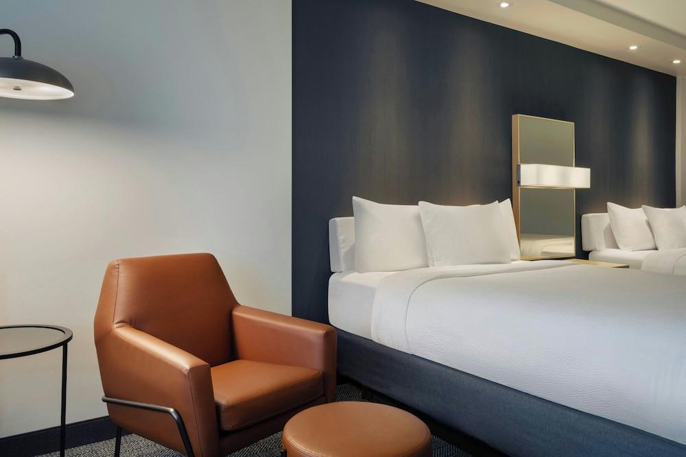 Courtyard by Marriott Redwood City