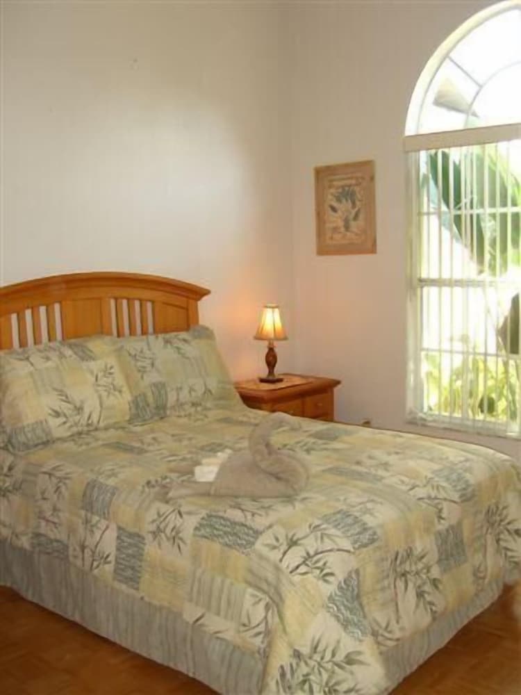 Very Comfortable Villa Close by Theme Parks