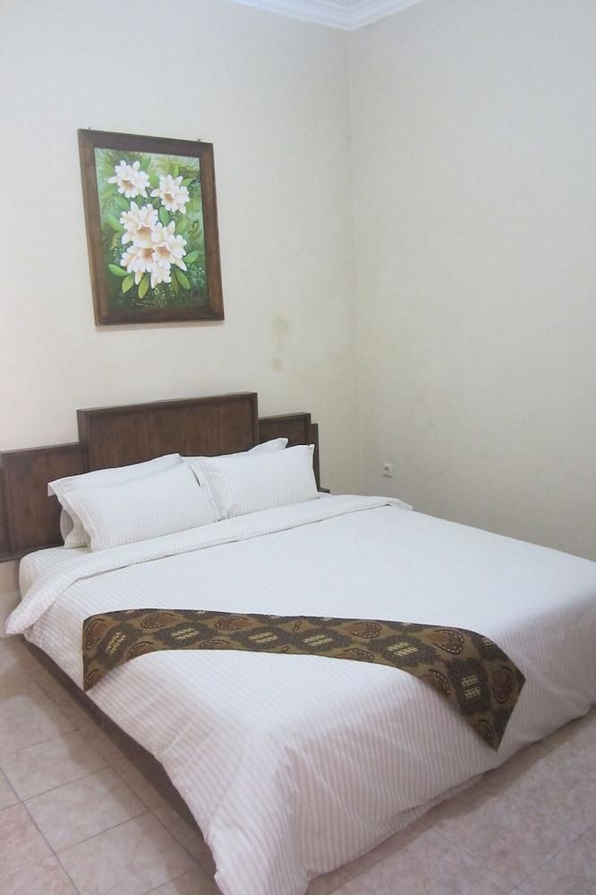 Larasati Guest House