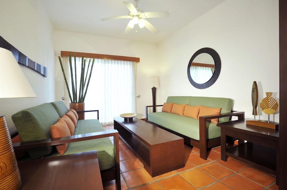 Las Palmas Condominio