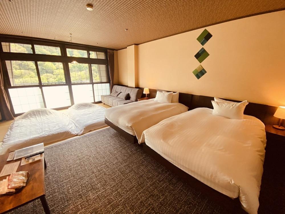 Kutsurogijuku Chiyotaki