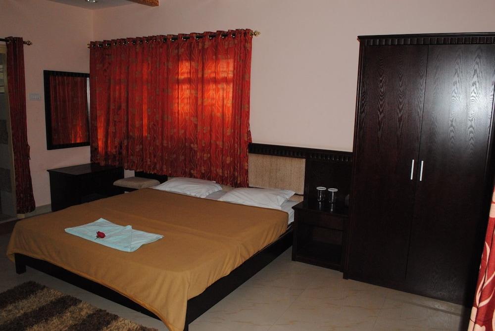 KSTDC Hotel Mayura Velapuri