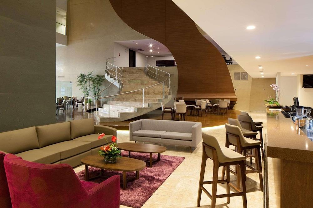 Radisson Hotel Santa Cruz