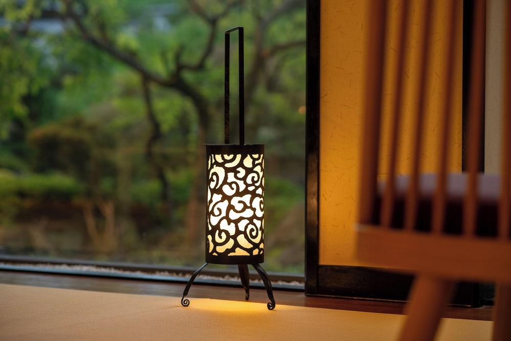 Hohoemino Kuyufu Tsuruya