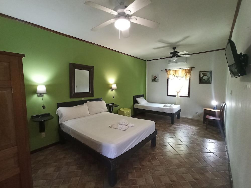 Los Balcones Over The Sea Hotel