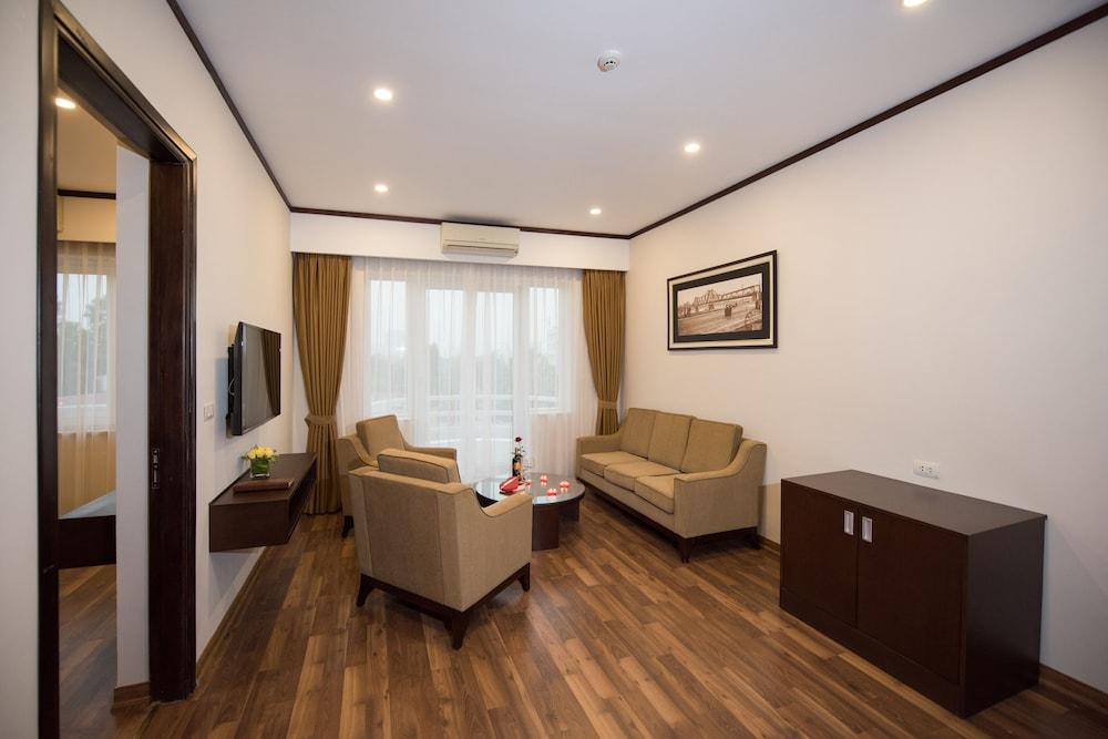 Thang Long Opera Hotel