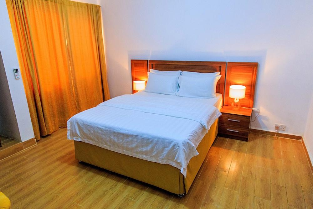 Paradise Suites Hotel