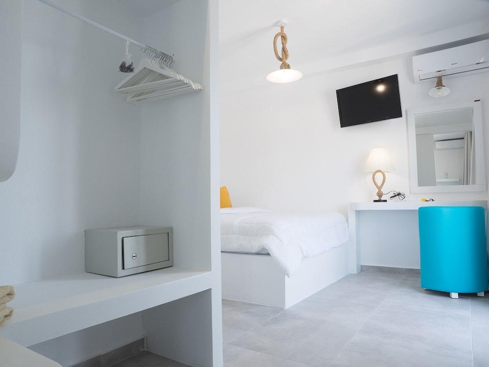 Amaryllis Beach Hotel