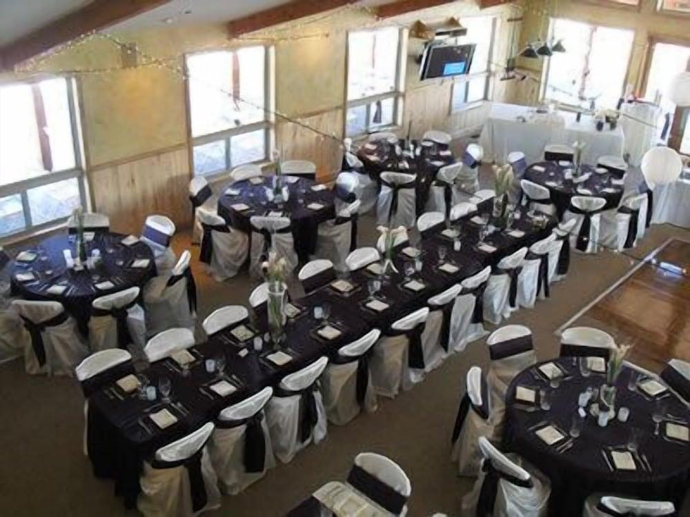 RiverStone Family Lodge