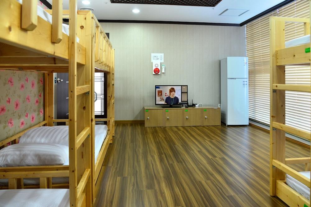 Seom Guesthouse - Hostel