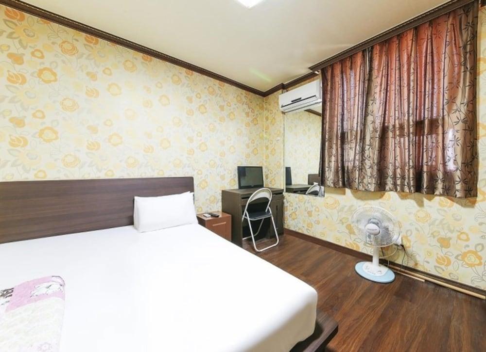 Motel Sangmu Gwangju