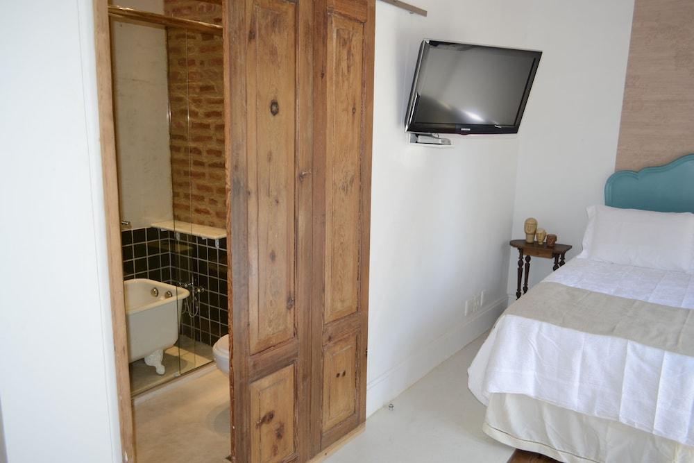 Modernistas Hospedagem e Arte