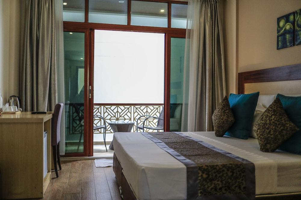 Triton Beach Hotel & Spa