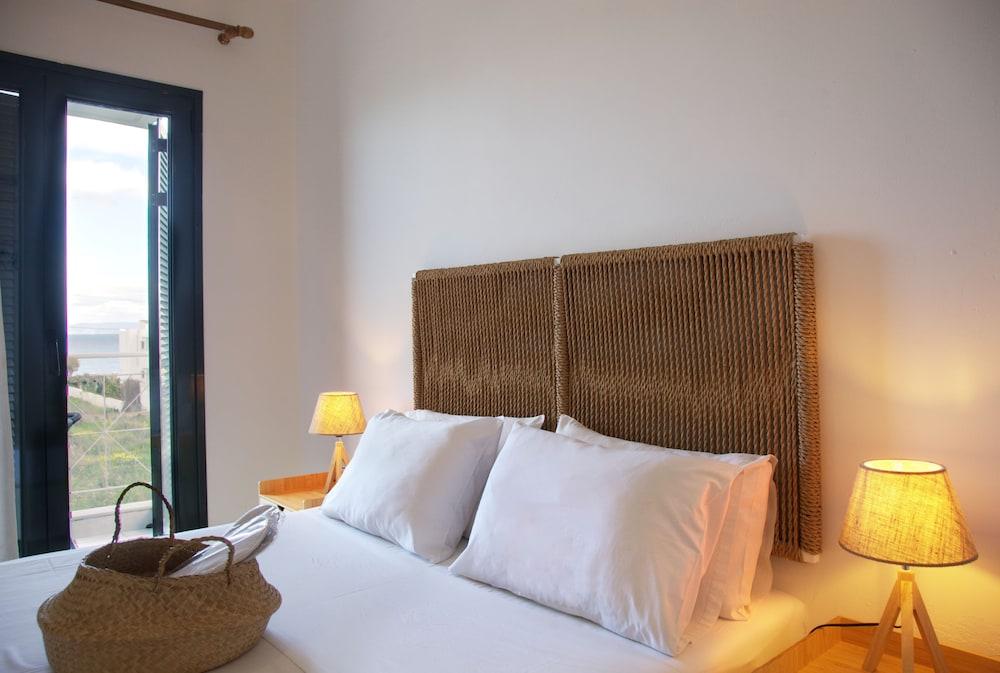 Koukounari Apartments