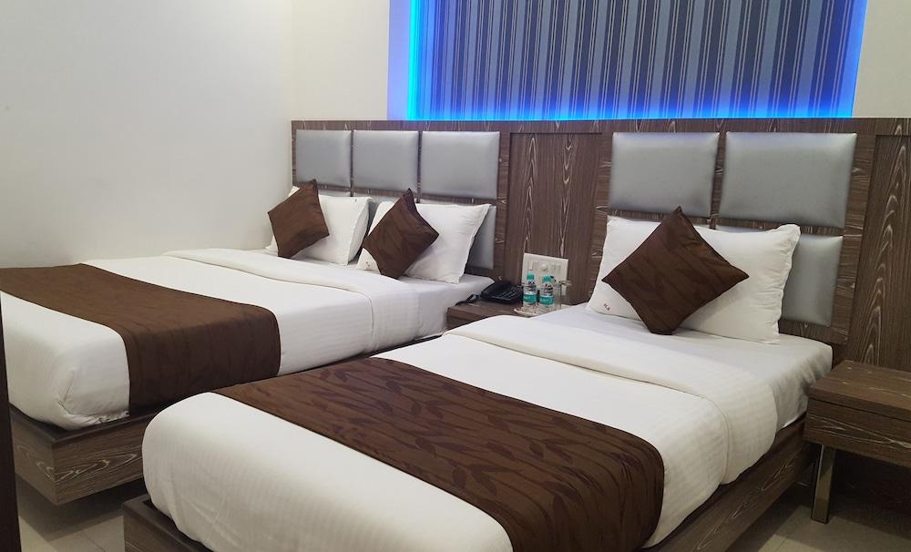 Hotel Sanjary Palace