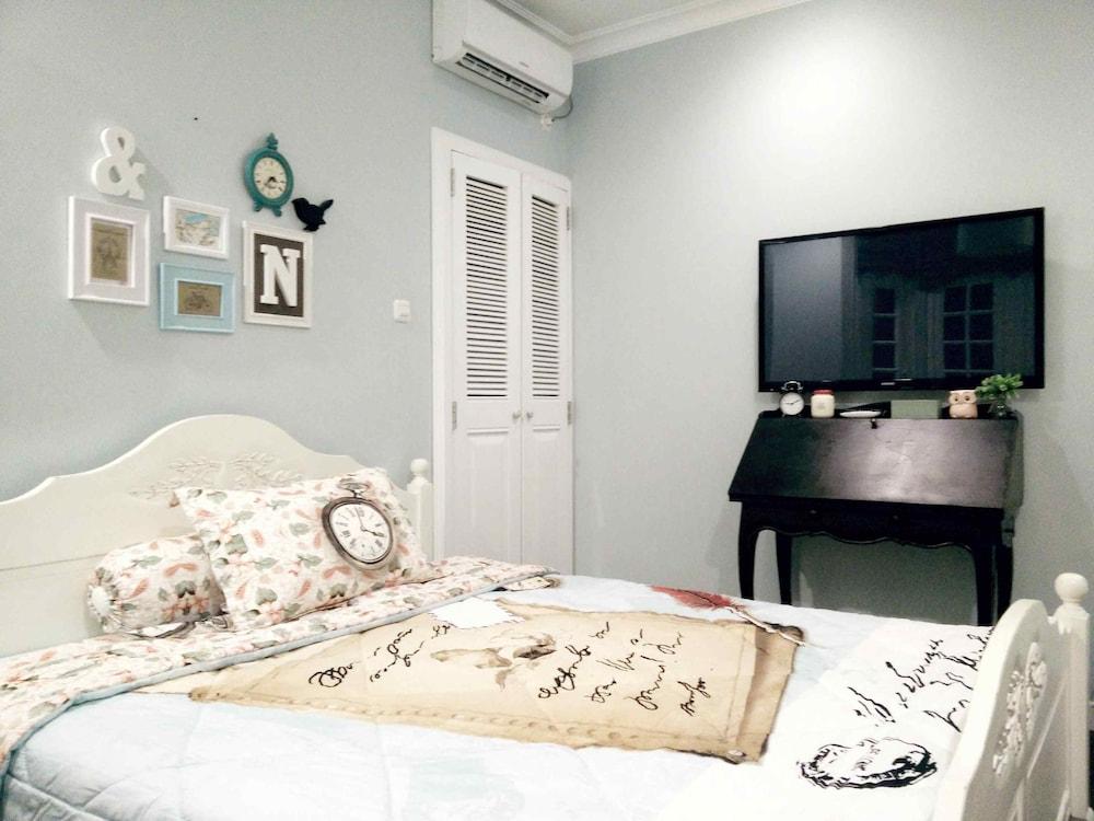 Cottonwood Bed & Breakfast House