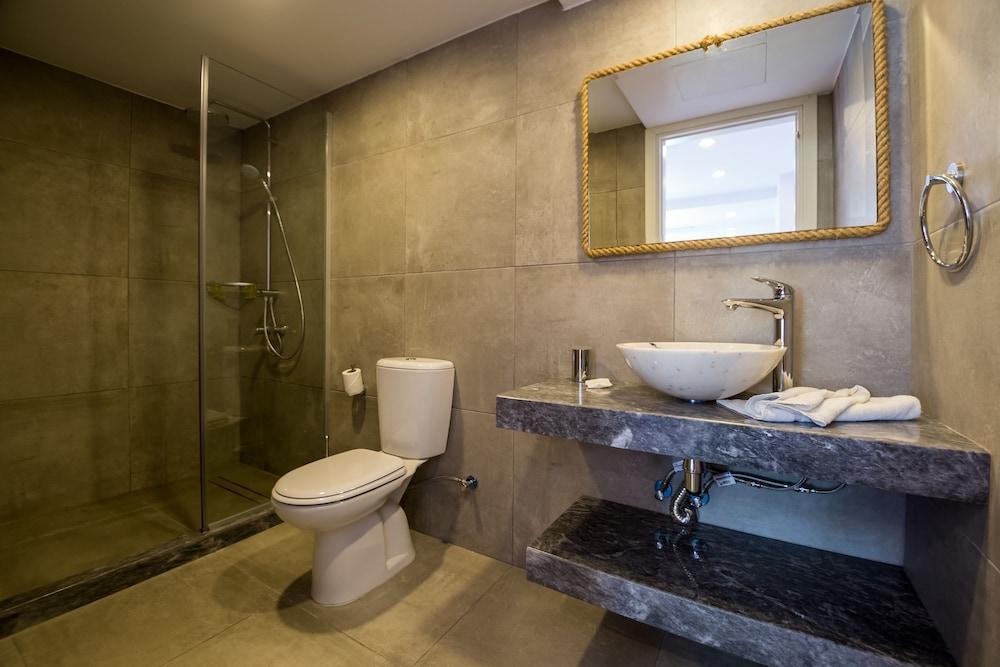 Blue Harbour Boutique