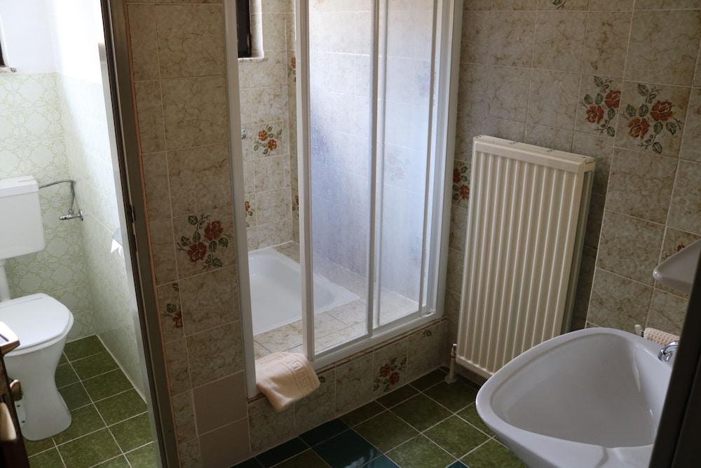 Pension & Cafè Waldschenke