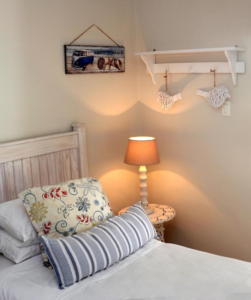 Acacia Crescent Seaview Manor