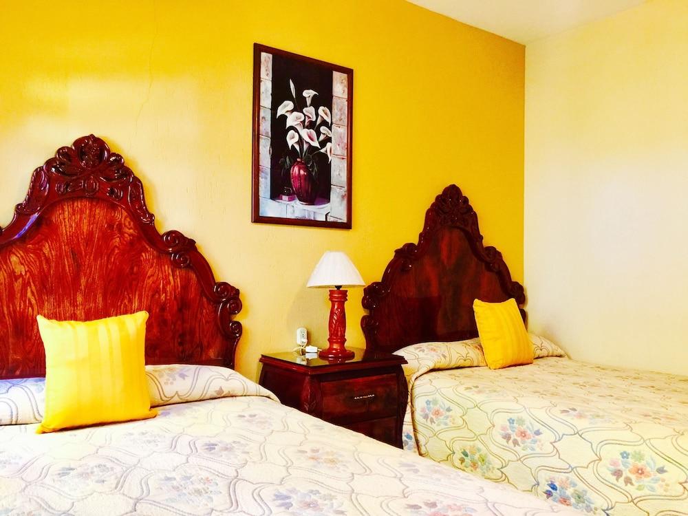 Guamúchil Parque Acuático & Cabañas