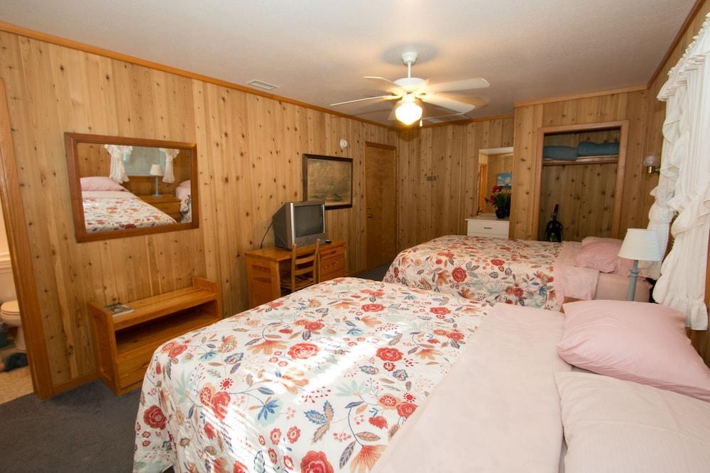 Outer Banks Motel - Village Accommodations