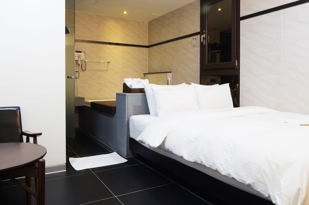 Gangnam Campus Hotel