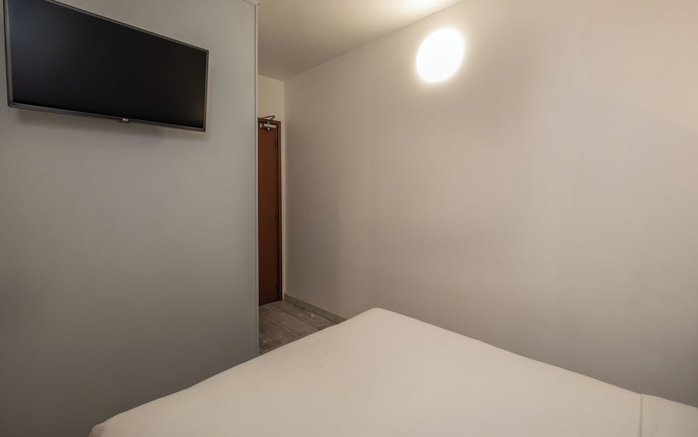 Hotel La Perle Montparnasse