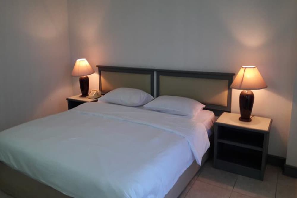 Garden Paradise Hotel & Serviced Apartment