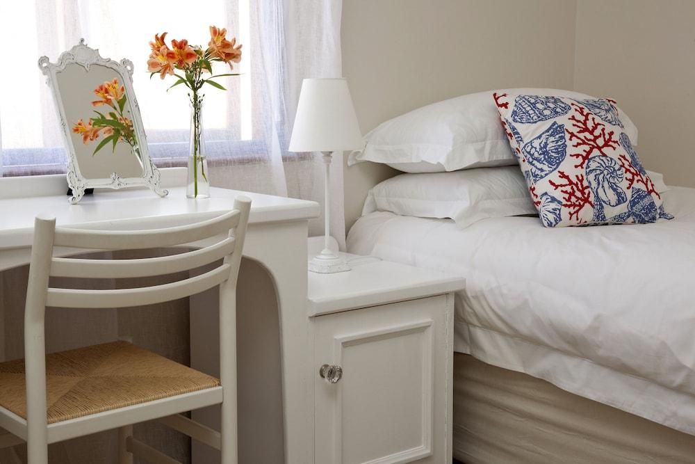 Penguino Guest House