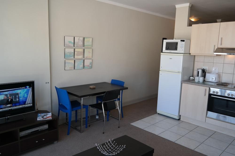 Four Seasons 1208 by CTHA