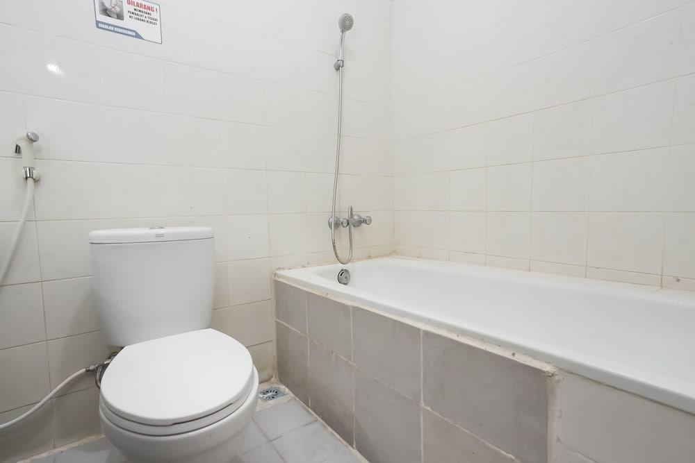 RedDoorz @ Panglima Sudirman