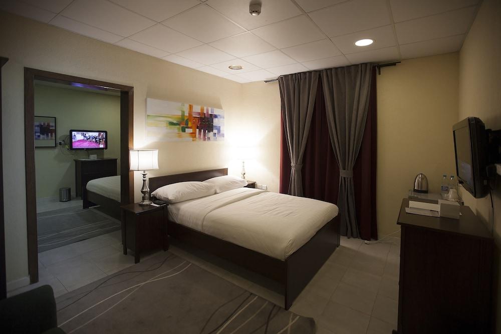 Palms Lily Hotel Suites