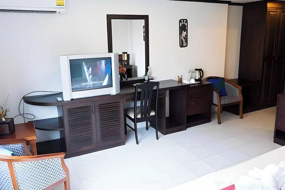 The Nice Patong Hotel