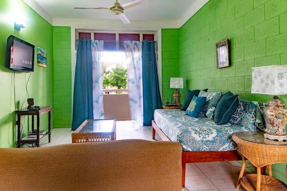 Ocho Rios Boardwalk Apartment