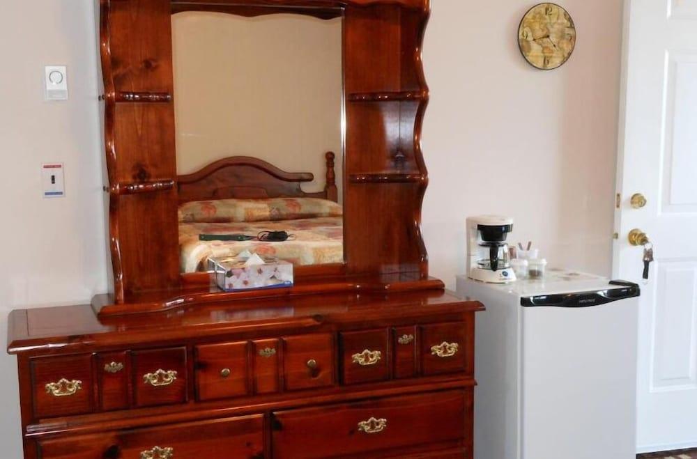 Mountain Springs Motel & RV Park