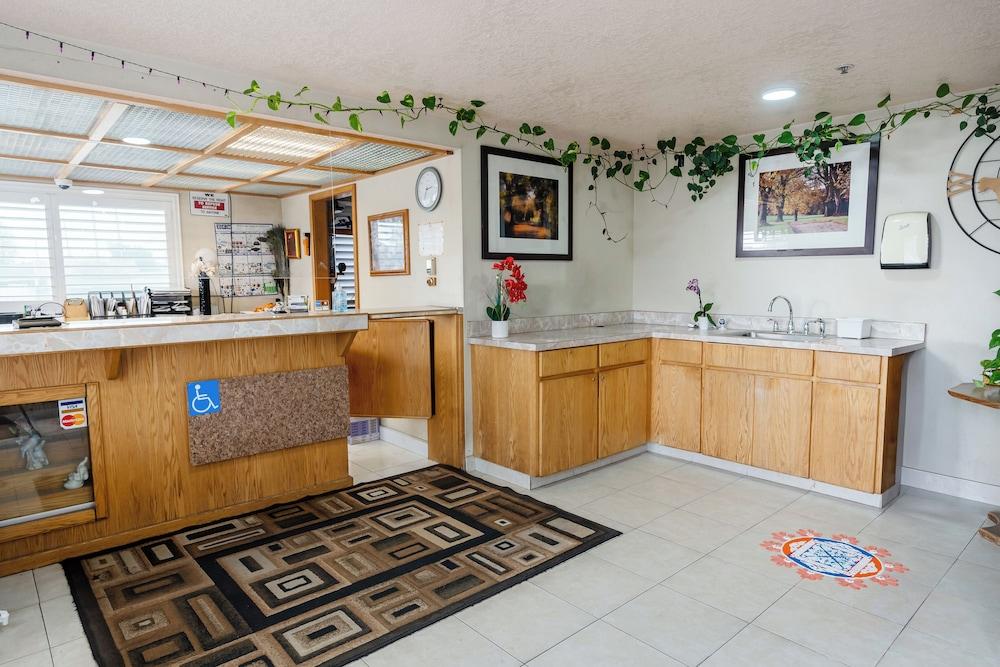 Budget Inn Corcoran Near Tulare CA 43
