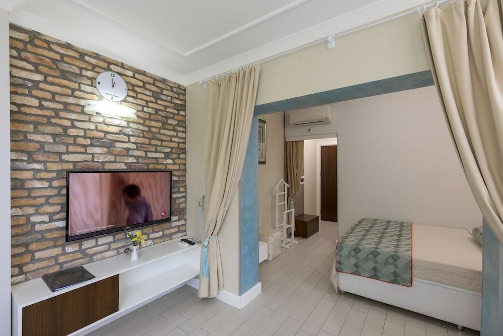 Delight Deluxe Aparts