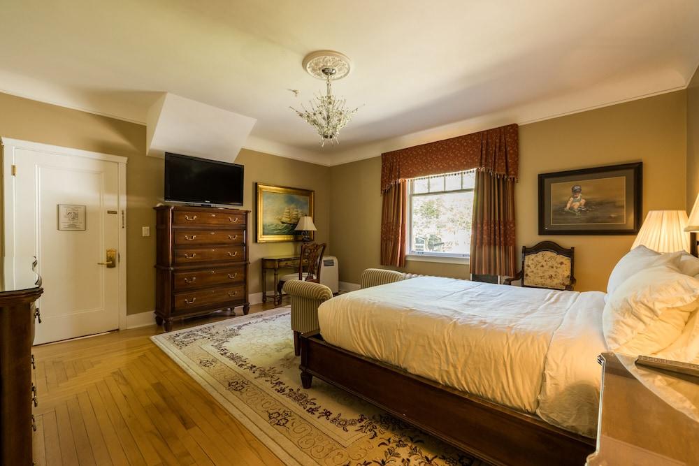 Monroe House Executive Suites