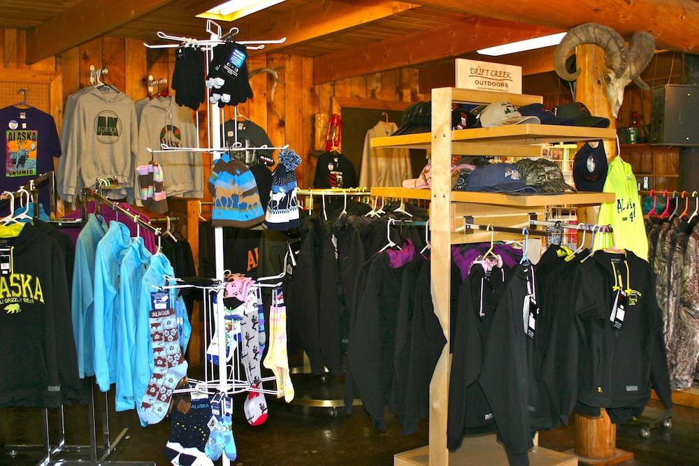 Denali Grizzly Bear Resort