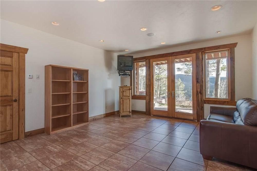 A Lookout Lodge House