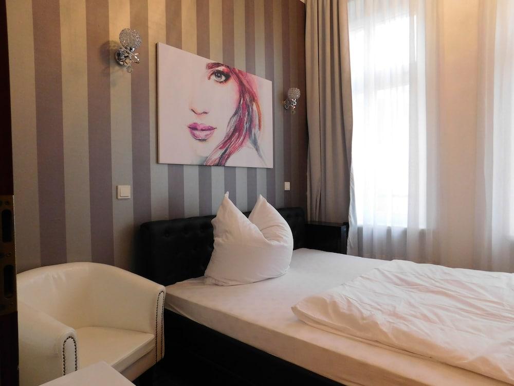 Mason Boutique Hotel