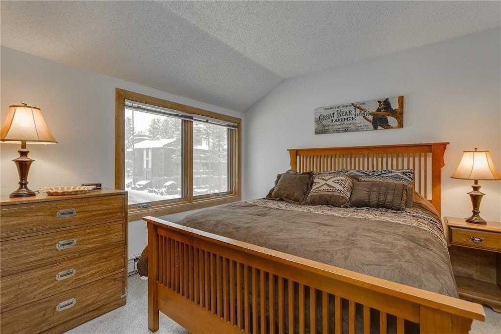 Winter Point 17 Town House