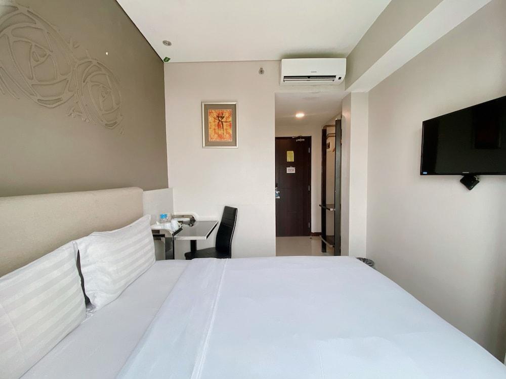 Verse Lite Hotel Gajah Mada