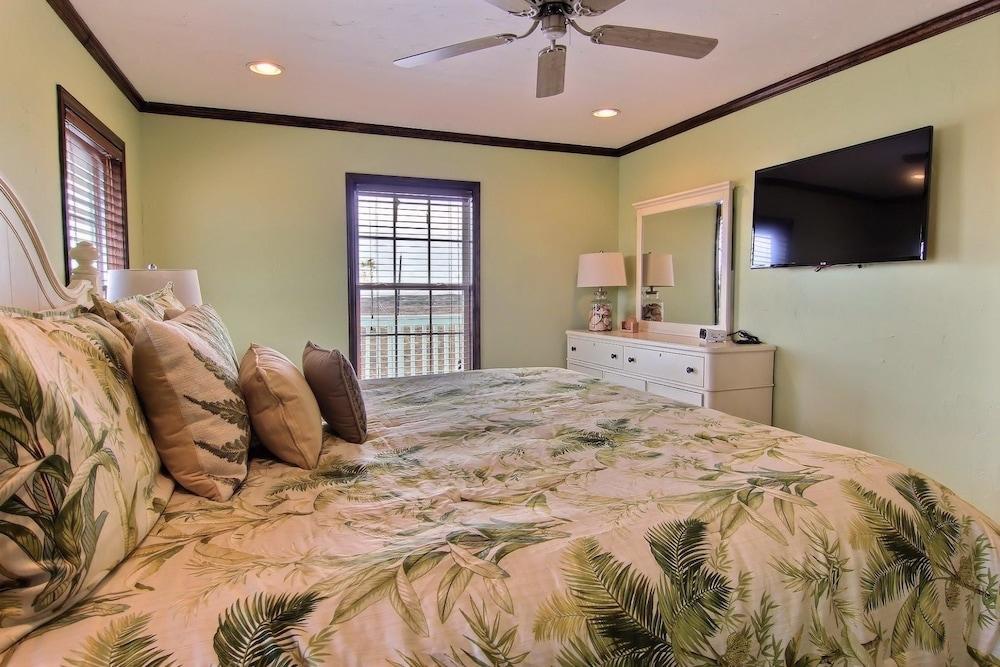 Sea Breeze Villa SB708