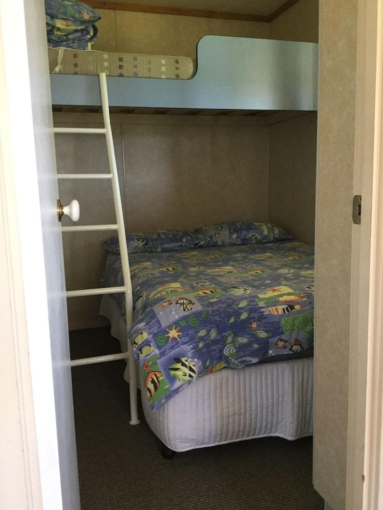 Riviera Caravan Park